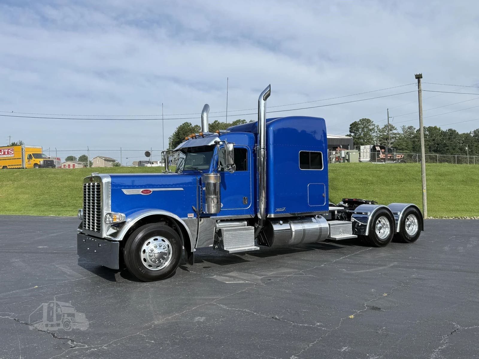 2024 Peterbilt 389X - photo 1