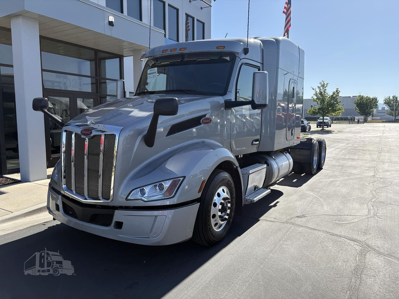 2024 Peterbilt 579 - photo 1