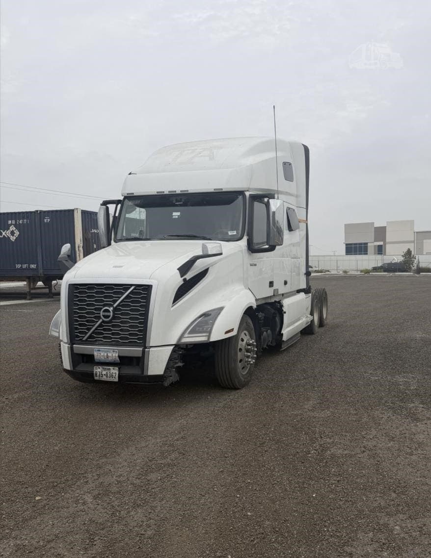 2024 Volvo VNL64T760 - photo 1