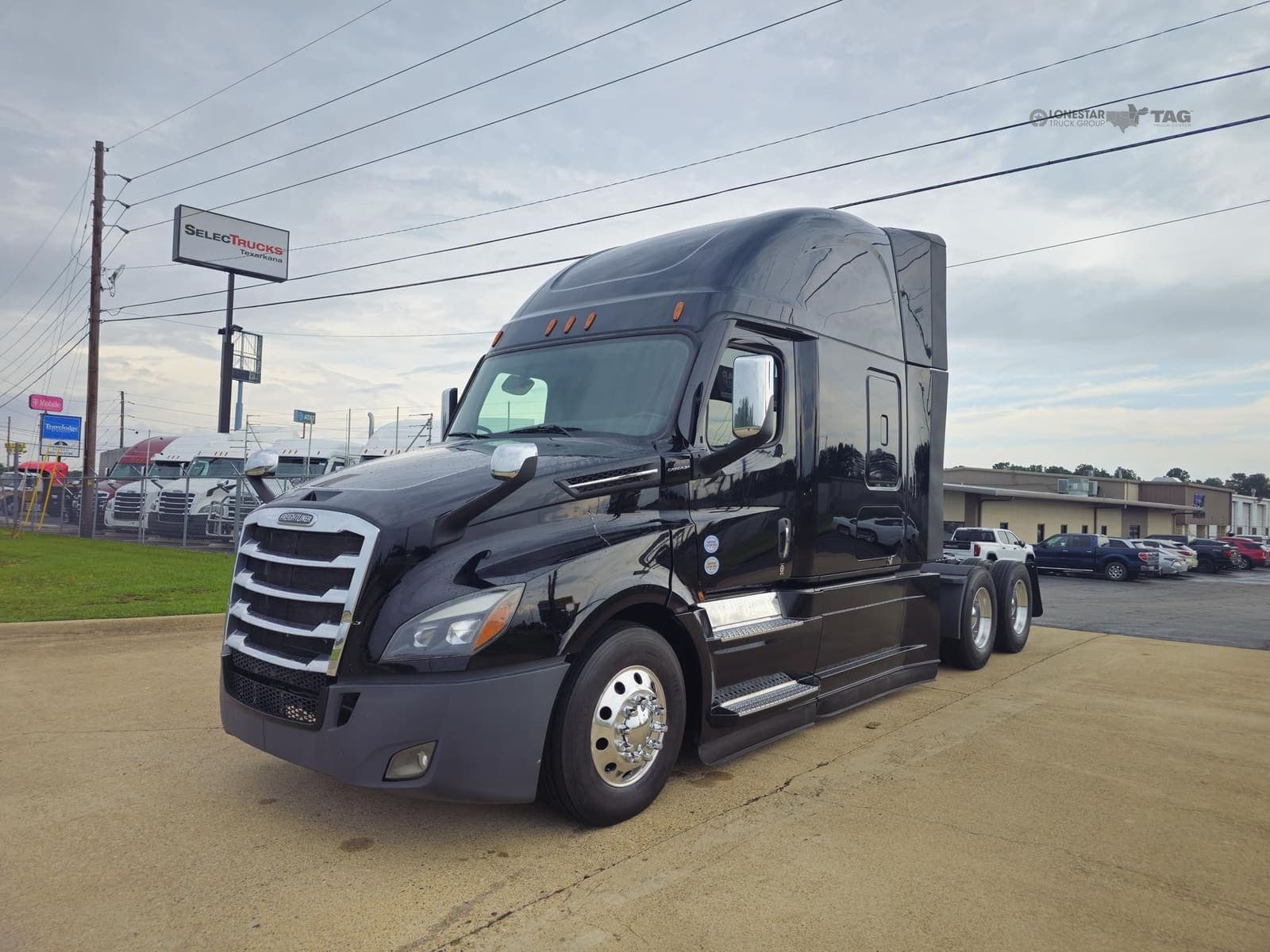 2025 Freightliner Cascadia 126 - photo 1