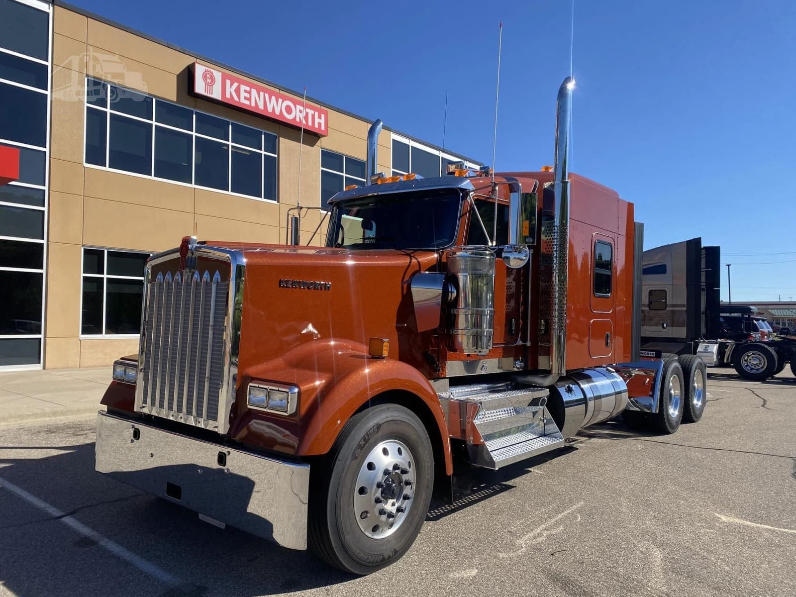 2025 Kenworth W900 - photo 1