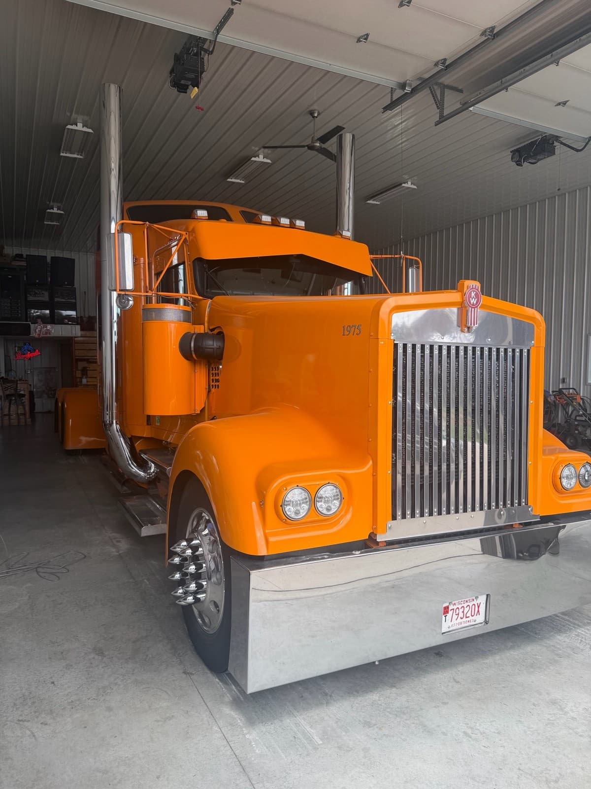 2002 Kenworth Construction W900 - photo 1